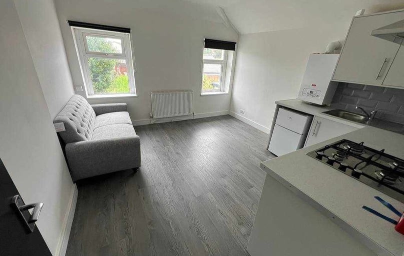  3, 212, Adamstown, Cardiff - Image 1