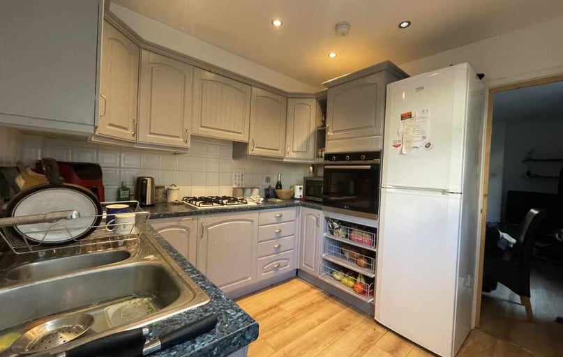 Roath, Plasnewydd, Cardiff - Image 1