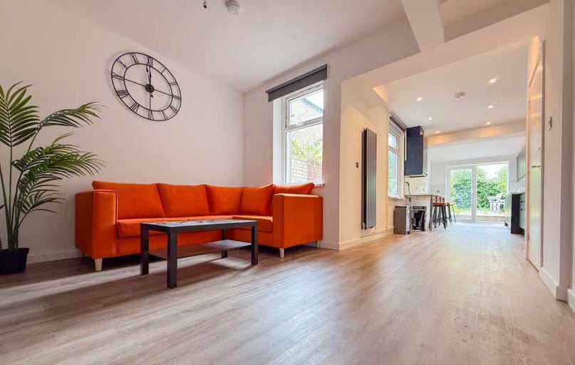 Roath, Plasnewydd, Cardiff - Image 1