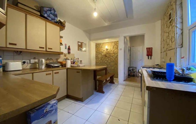 Roath, Plasnewydd, Cardiff - Image 1