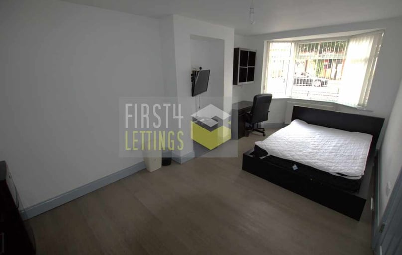 Welford Road, Clarendon Park, Leicester - Image 1