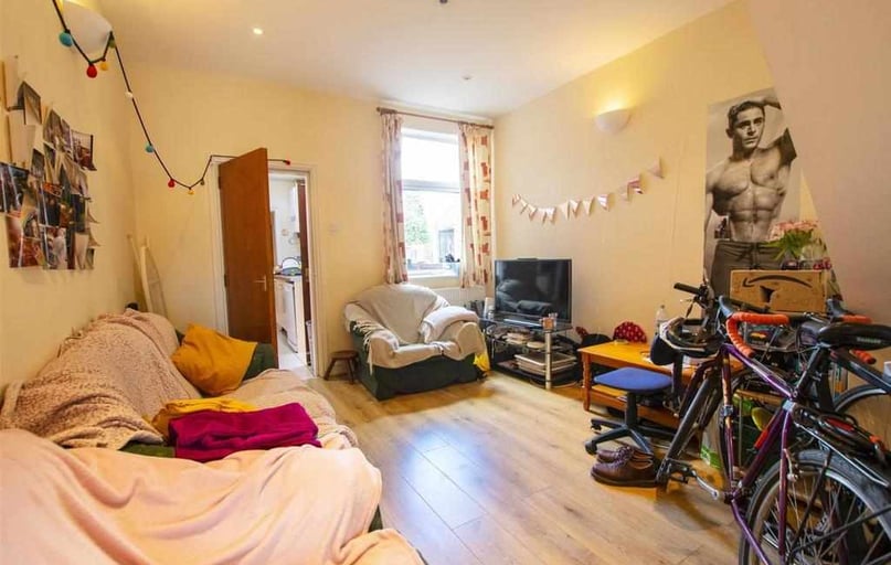 Warwards Lane, Selly Park, Birmingham - Image 1