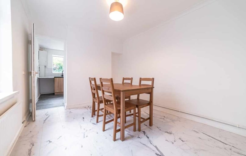 Cathays, Cardiff - Image 1