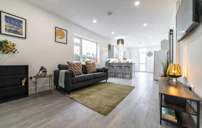 Pontcanna, Cardiff - Image 1