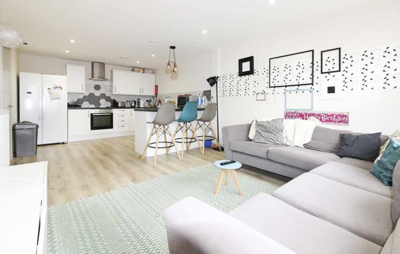Cathays, Cardiff - Image 1