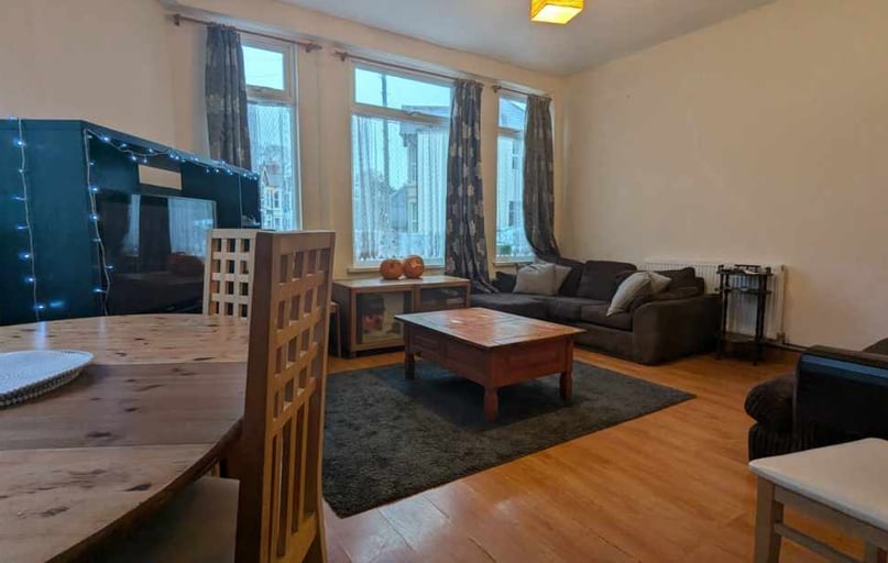 Cathays, Cardiff - Image 1