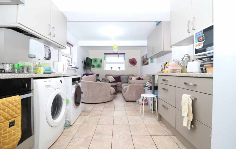 Heath, Gabalfa, Cardiff - Image 1