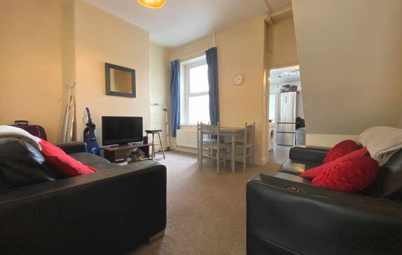 Roath, Plasnewydd, Cardiff - Image 1