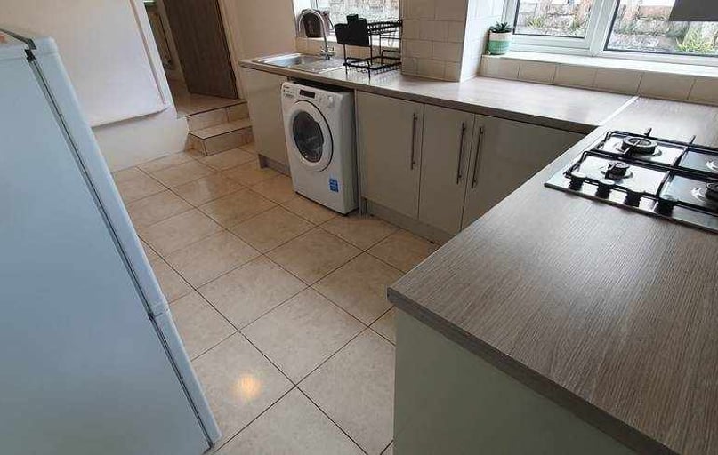  1, 20, Cathays, Cardiff - Image 1