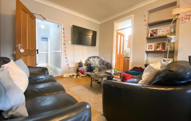 Cathays, Cardiff - Image 1