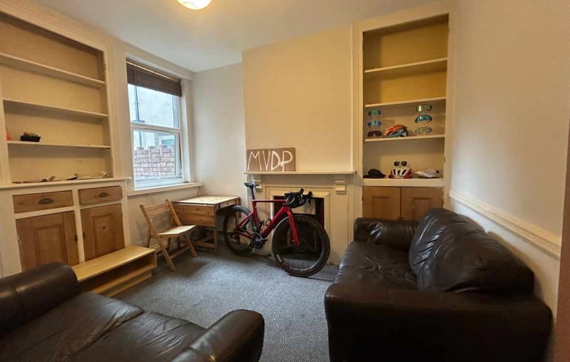 Roath, Cathays, Cardiff - Image 1