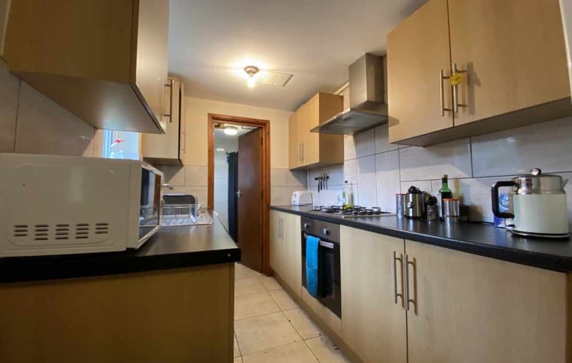 Cathays, Cardiff - Image 1