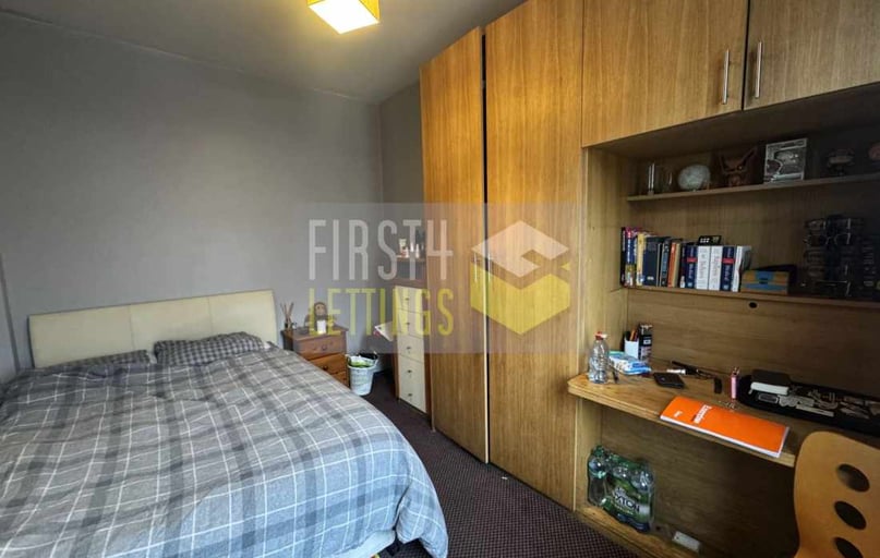 Avenue Road Extension, Clarendon Park, Leicester - Image 1