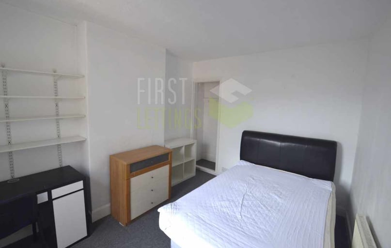 Lord Byron Street, Knighton, Leicester - Image 1