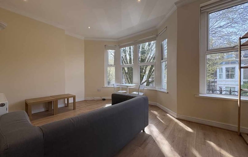 Roath, Plasnewydd, Cardiff - Image 1