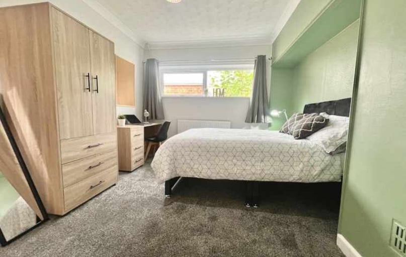 390 Bowthorpe Road, Earlham, Norwich - Image 1