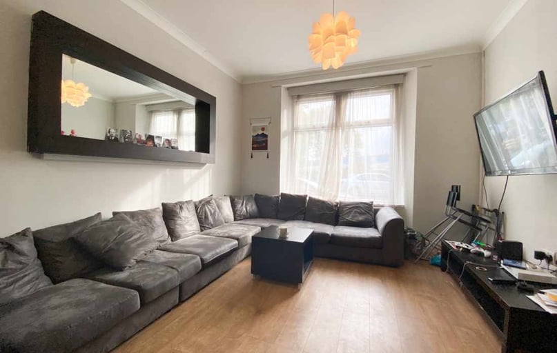 Cathays, Cardiff - Image 1