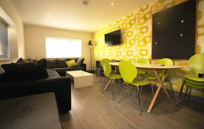 Cathays, Cardiff - Image 1