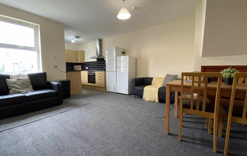 Cathays, Cardiff - Image 1
