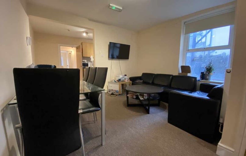 Roath, Plasnewydd, Cardiff - Image 1