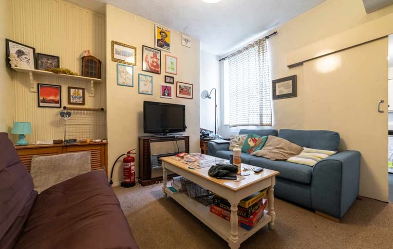 Heath, Cathays, Cardiff - Image 1