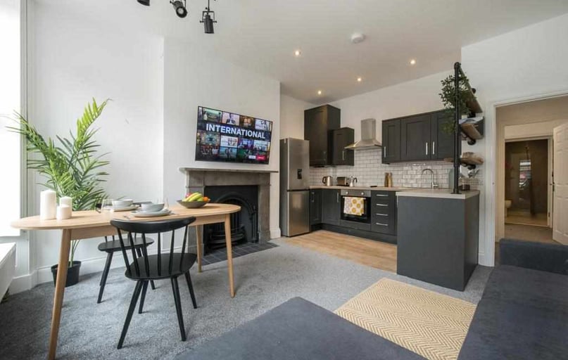 13 Winckley Street, City Centre, Preston - Image 1