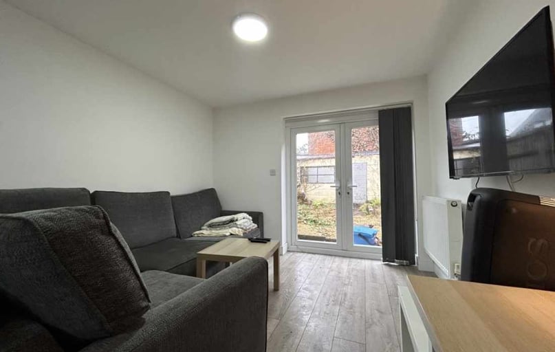 Cathays, Cardiff - Image 1