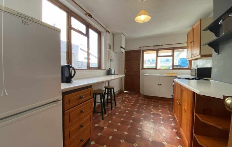 Roath, Cathays, Cardiff - Image 1