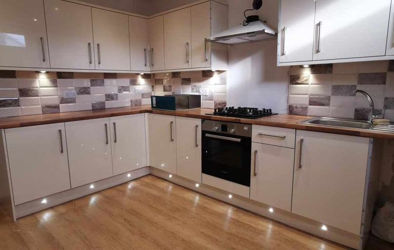 Gwydr Crescent, Uplands, Swansea - Image 1