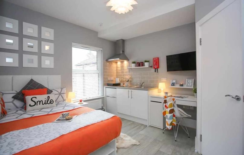 (Studio) Demontfort Street, Highfields, Leicester - Image 1