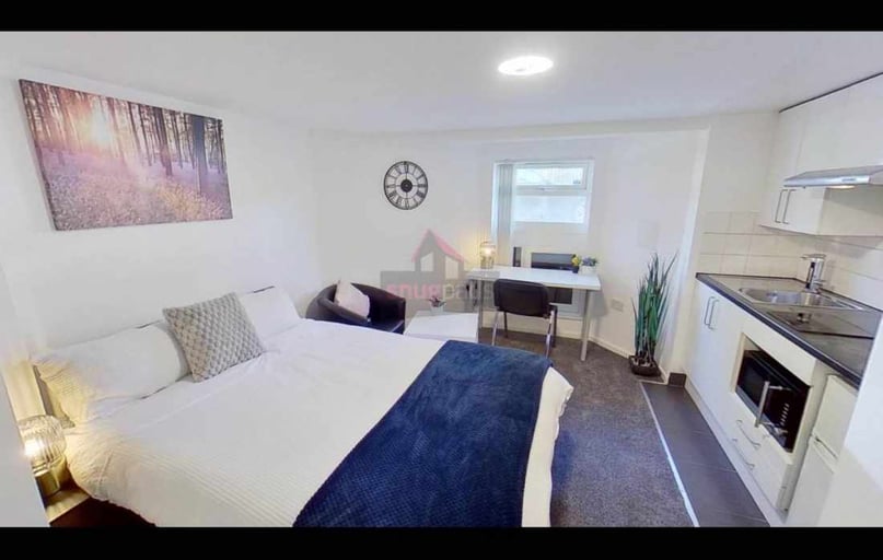 Salford, Ellesmere Park - Image 1