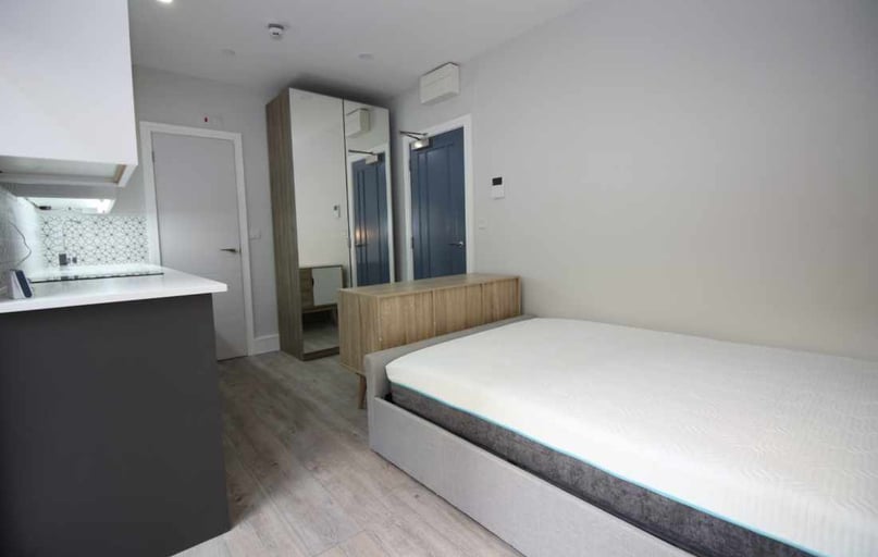 Cathays, Cardiff - Image 1