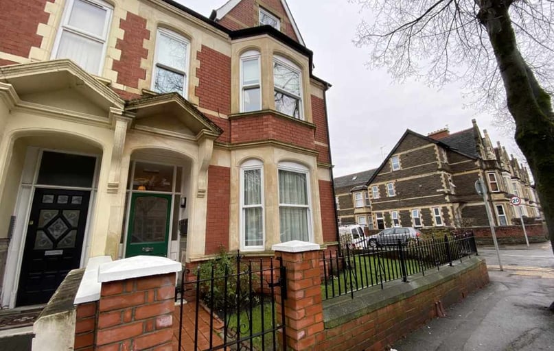 Roath, Plasnewydd, Cardiff - Image 1