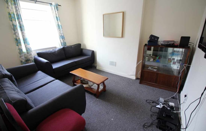 Cathays, Plasnewydd, Cardiff - Image 1