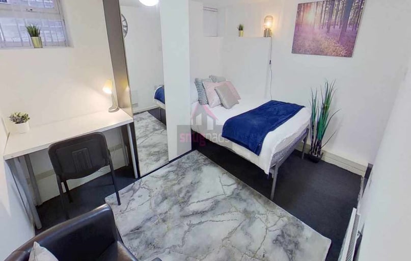 Salford, Ellesmere Park - Image 1