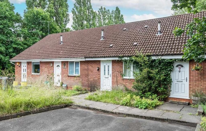 Raddlebarn Farm Drive, Selly Oak, Birmingham - Image 1