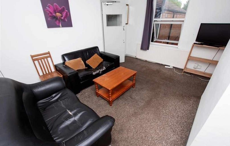 Raddlebarn Road, Selly Park, Birmingham - Image 1