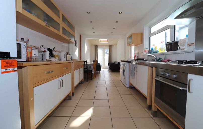 Cathays, Cardiff - Image 1