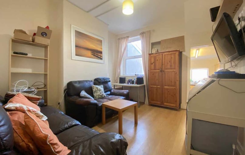 Cathays, Cardiff - Image 1