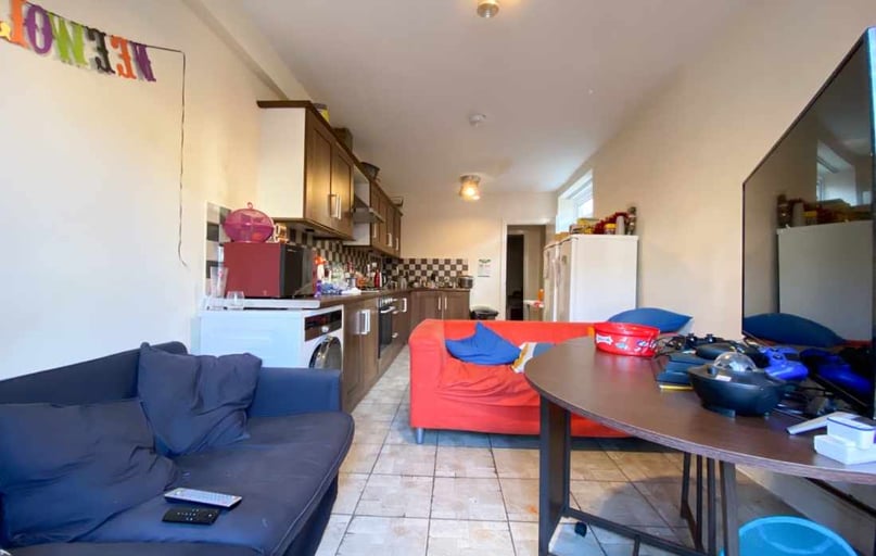 Heath, Gabalfa, Cardiff - Image 1