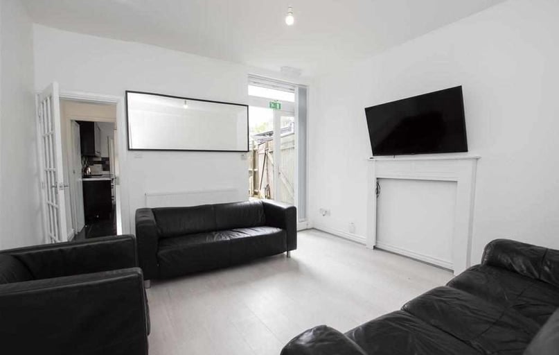 Gristhorpe Road, Stirchley, Birmingham - Image 1