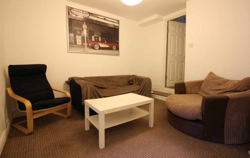 Cathays, Cardiff - Image 1