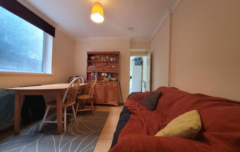 Roath, Plasnewydd, Cardiff - Image 1