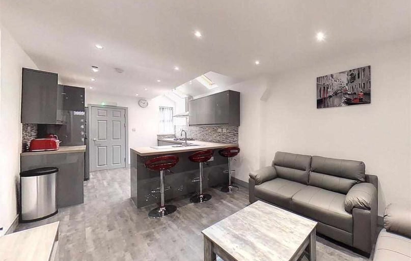 Dawlish Road, Selly Park, Birmingham - Image 1