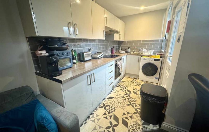 School Road, St Vincents Quarter, Sheffield - Image 1