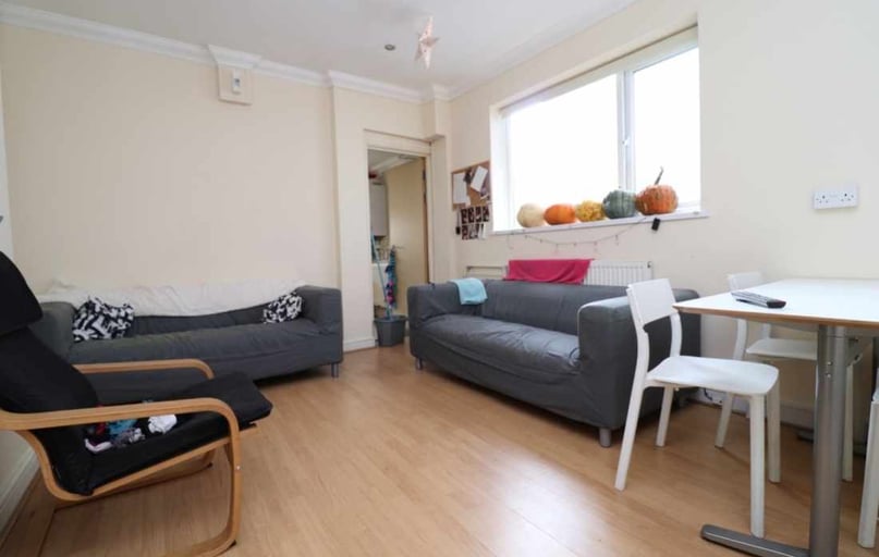 Cathays, Cardiff - Image 1