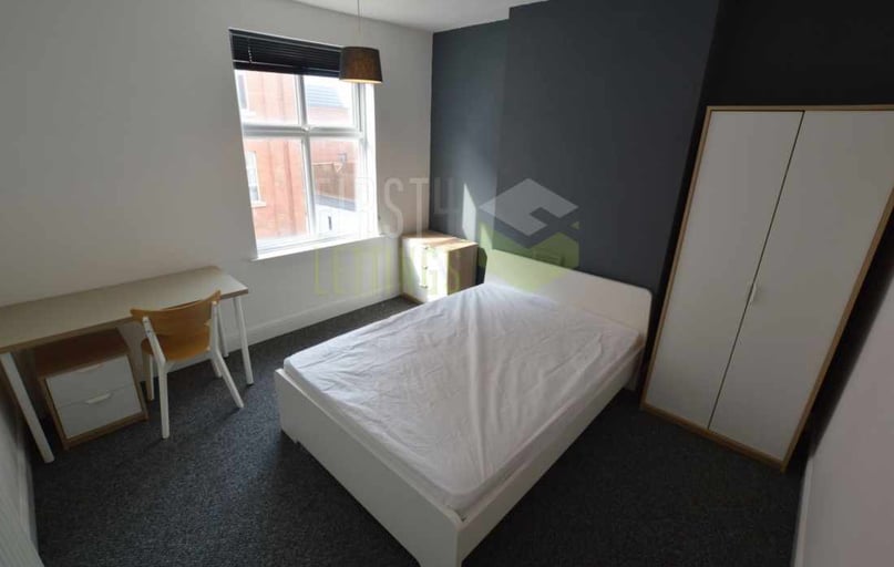 Wordsworth Road, Knighton, Leicester - Image 1