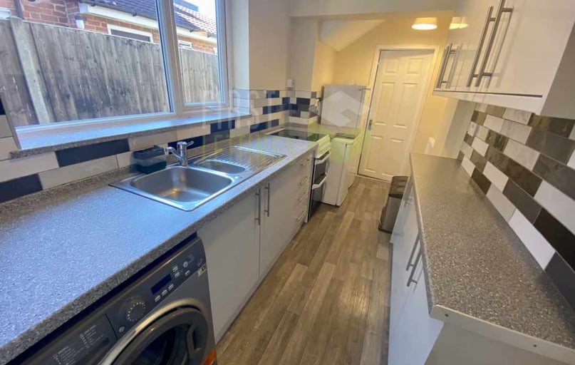 Wordsworth Road, Knighton, Leicester - Image 1