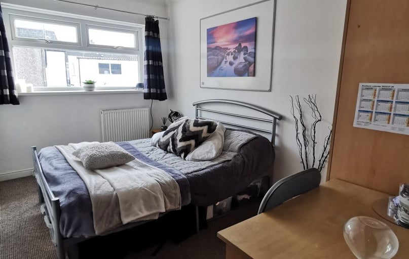 Fleet Street, Sandfields, Swansea - Image 1