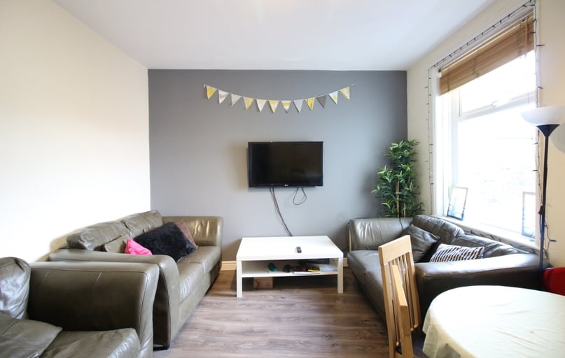 Cathays, Maindy, Cardiff - Image 1